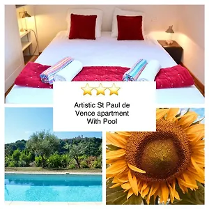 Artistic Saint-paul-de-vence With Pool Appartement